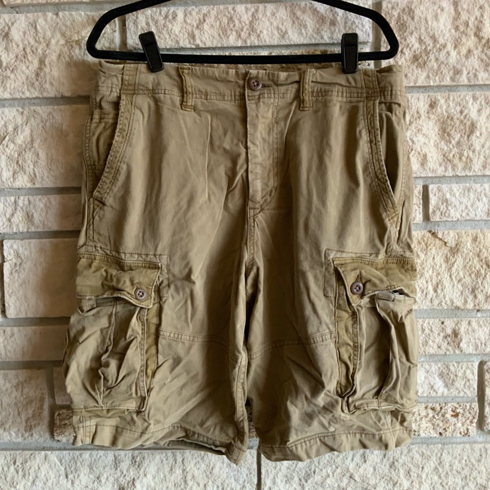 American Eagle Outfitters Khaki Cargo Shorts Size 34